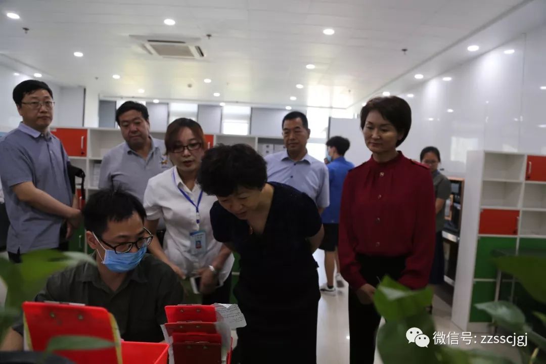 河南省药监局局长章锦丽检查指导我省新冠病毒疫情防控药品生产保障工作